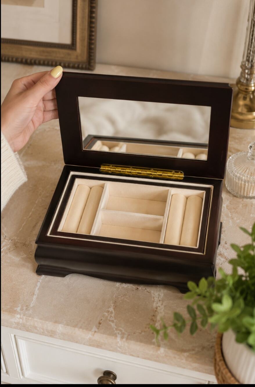 NWOB Wooden Stained Dark Small Victorian Retro Toned Jewelry Box